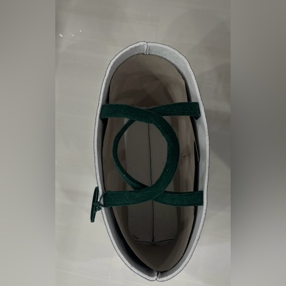 NWOT Wool Easy tote Forest green and silver
Aspens in the snow 
PERFECT NEW - Picture 5 of 6